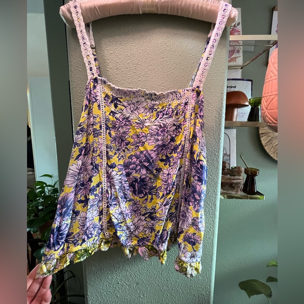 Anthropology tank